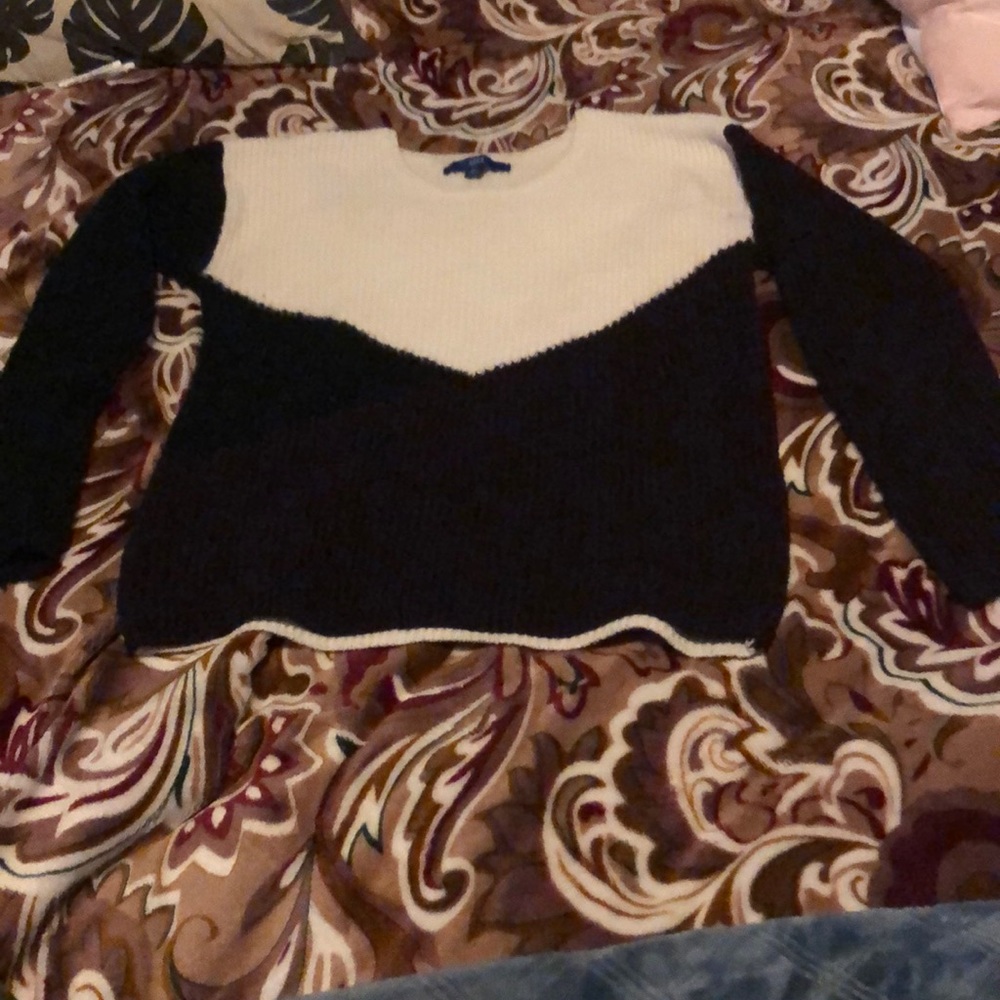 Apt. 9 Black, white and Purple Long Sleeve